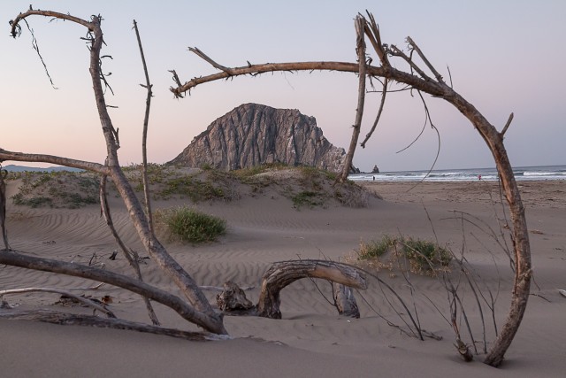 Liivaluiteis maastik Morro lahe kaldal, California, USA