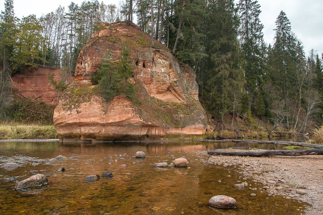 Zvartese liivakivikalju Lätis