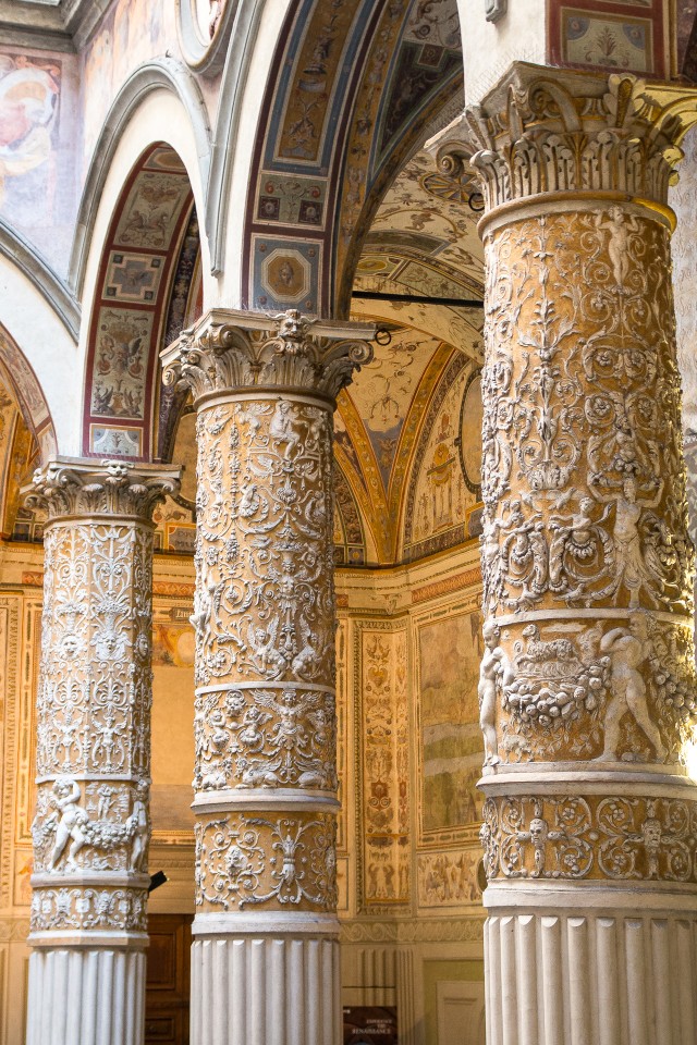 Firenze, Itaalia - keerukad kaunistused sammastel Palazzo Vecchios