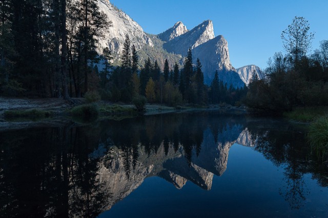 Mäe peegeldus Mercedi jões, Yosemite'i rahvuspargis Californias