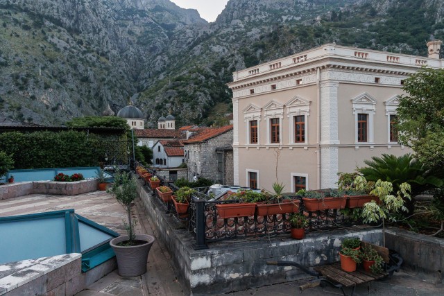 Napoleoni teater Kotoris, Montenegros