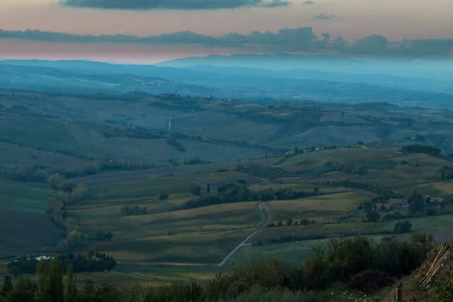 Chiusi päikeseloojang, Siena provints, Itaalia