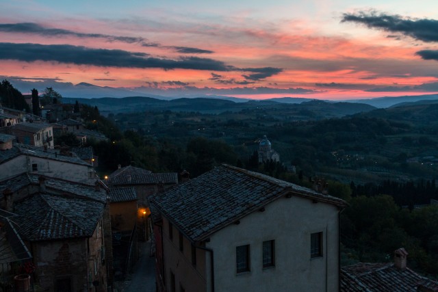 Chiusi päikeseloojang, Siena provints, Itaalia