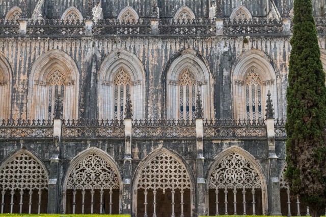 Bathala kloostri välisfassaad oma võlvakendega, Portugal