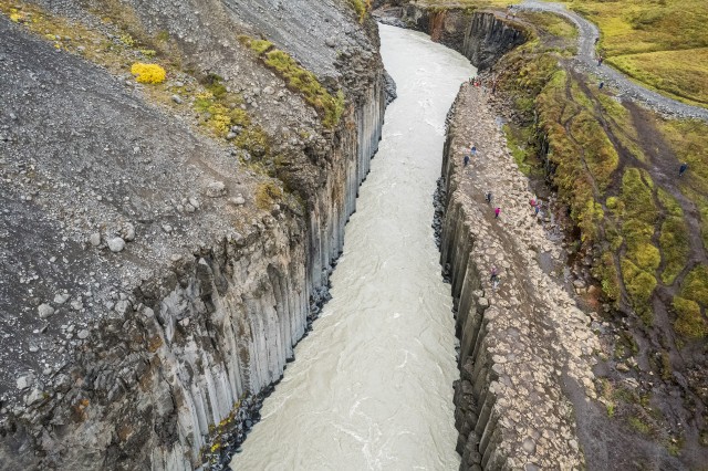 Droonivaade Studlagili basaltkanjonile Islandil