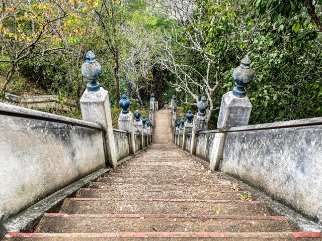 Mulkirigala kaljutemplid Sri Lankal