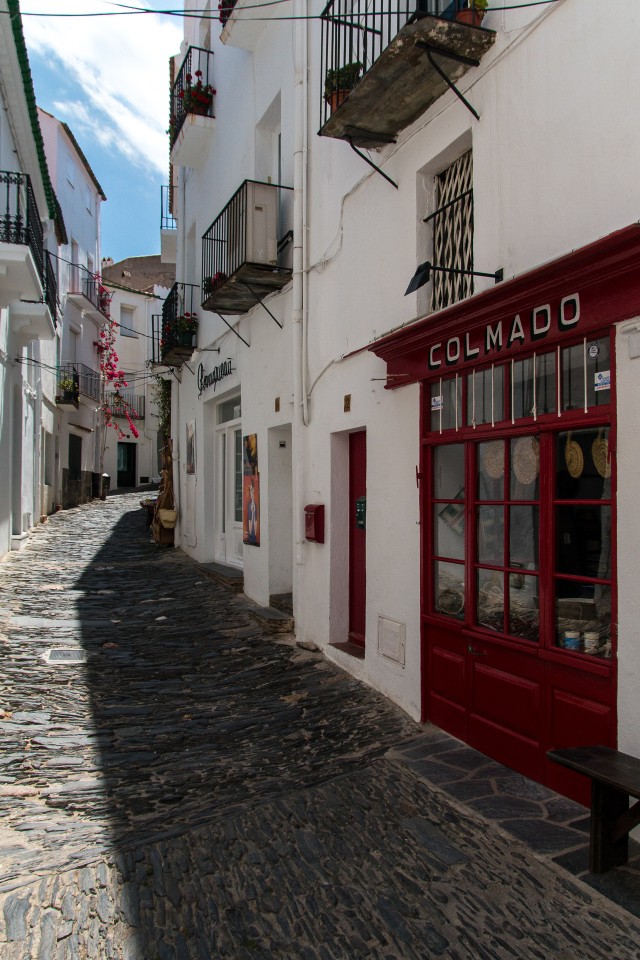 Cadaquesi poed, Hispaania