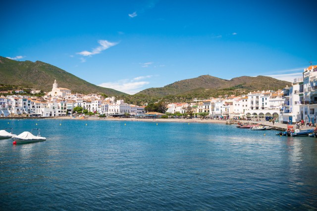 Vaade üle lahe Cadaquese linnale, Spain