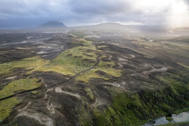 Droonivaade vulkaanilisele lõhemaastikule Lõuna-Islandis