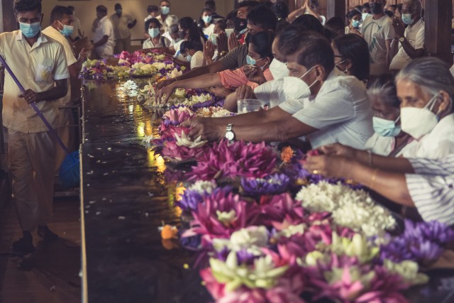 Poya päev, täiskuu-põhine religioosne püha Sri Lankal
