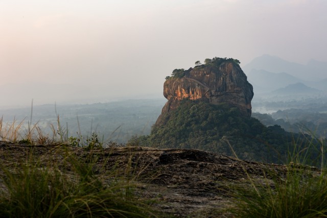 Päikeseloojang Sigiriya juures, Sri Lanka