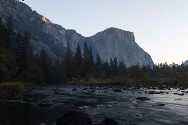 Tohutult suur mägi, El Capitan Yosemite'i rahvuspargis Californias