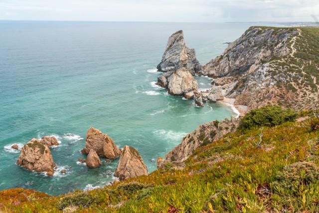 Hingematvalt ilus Ursa rand oma kaljude ja türkiissinise veega Portugali lõunaosas