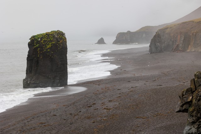 Islandi kuulus rannik, suurte kividega rand, Lækjavik