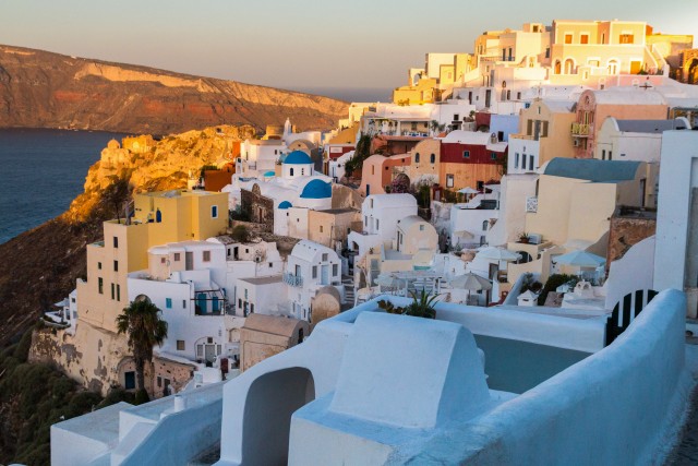 Vaade imelisele Santorini saarel asuvale Oia külale, Kreeka