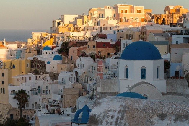 Päikeseloojangu vaade Santorini vanalinnale, Kreeka