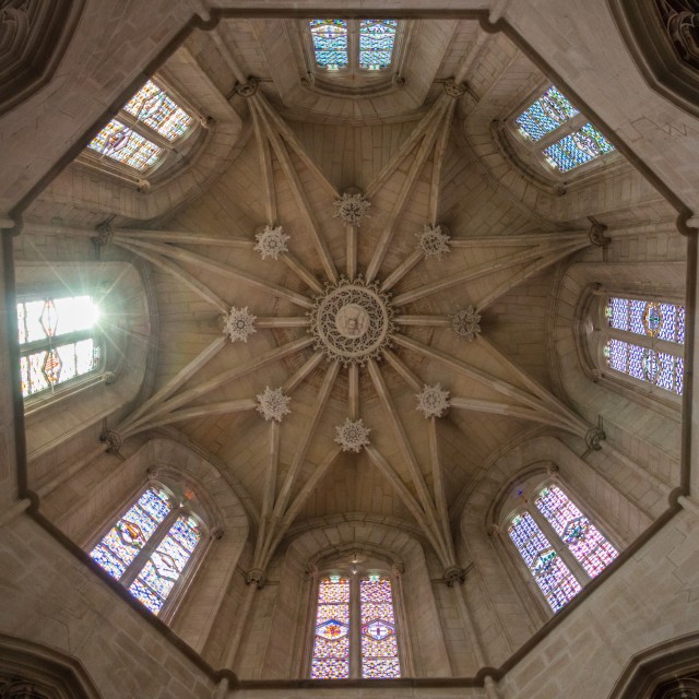 Bathala kloostri lagi vitriinakendega, Portugal