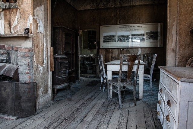 Vana maja köök Bodie osariigi ajaloolises pargis Californias, USA